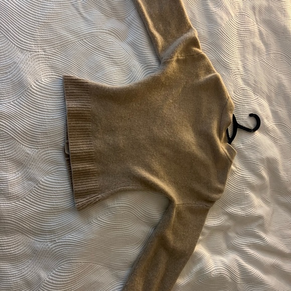 Reformation ‘Novera’ Wool Regenerative Oatmeal Cardigan - XS - Picture 4 of 7